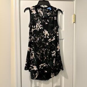 Black, cream and green size Small Simply Vera flowered longer top